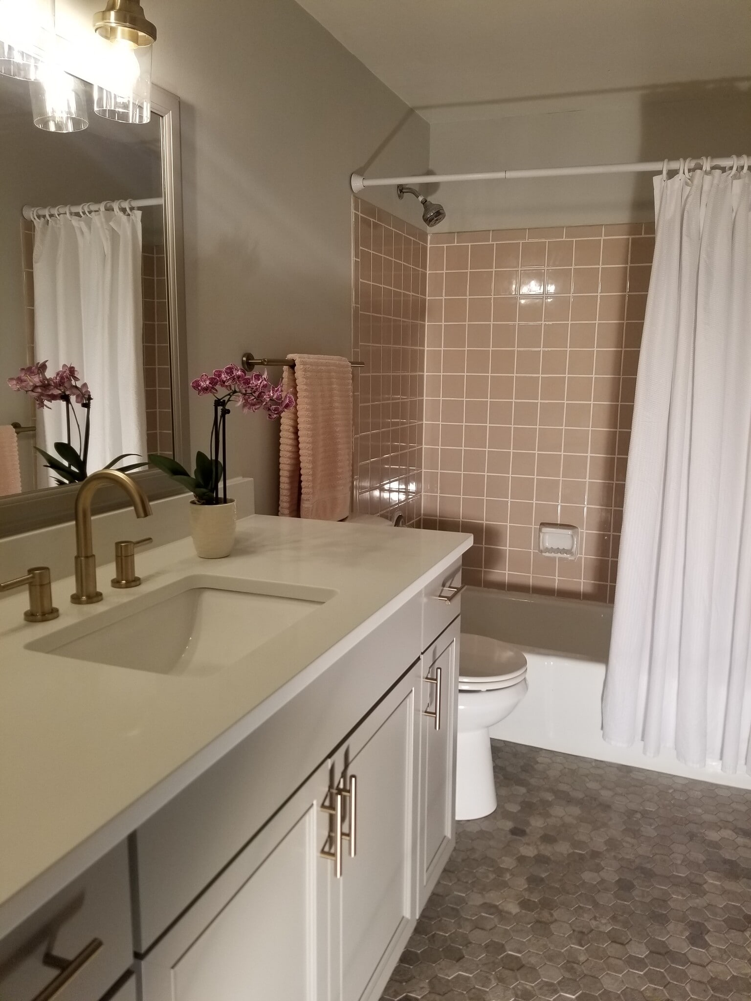 Building Photo - 1030 Davidson Dr