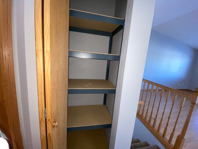 Building Photo - 3 Bedroom Twinhome near the New Sandford Hospital!!