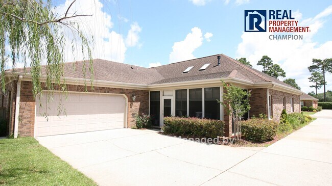 Building Photo - Immaculate 3 BD/2 BA Townhome in the Ashwo...