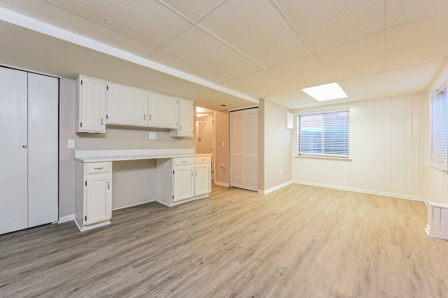 Building Photo - 9616 S Castle Ridge Cir