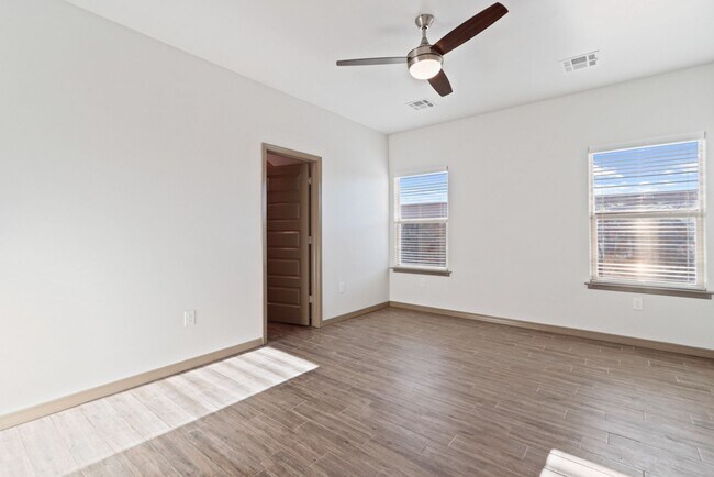 Building Photo - 4027 Apache Pine Pl