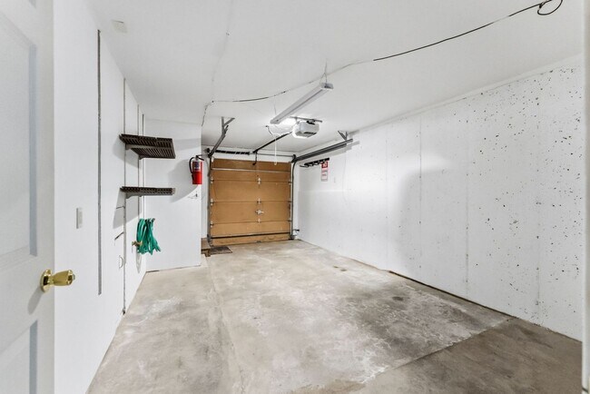 Building Photo - Breck 3-bedroom home with views! 12 month lease!