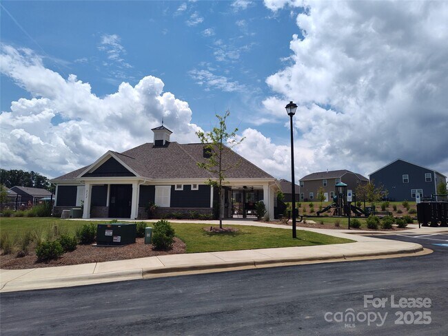 Building Photo - 529 Zermatt Ct