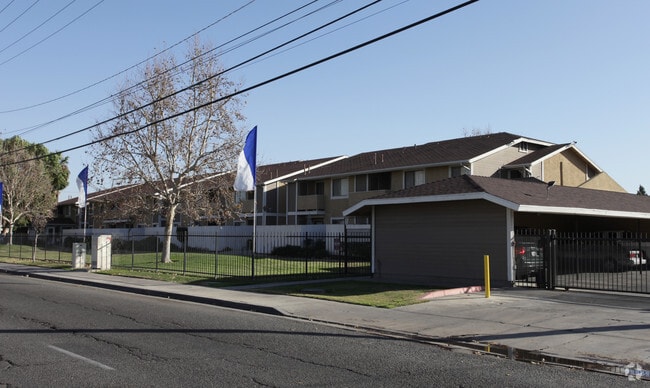 Cerro Vista Apartments Riverside Ca Apartment Finder Cerro Vista Apartment Homes Apartments