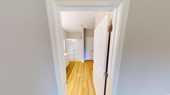 Building Photo - 1016 Moen Lp