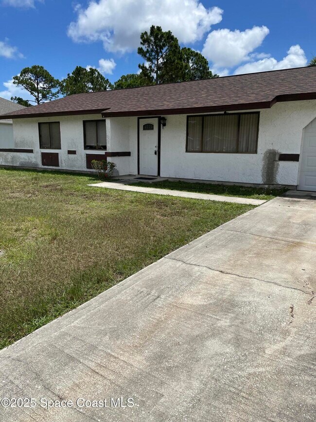 Primary Photo - 1597 Jupiter Blvd NW