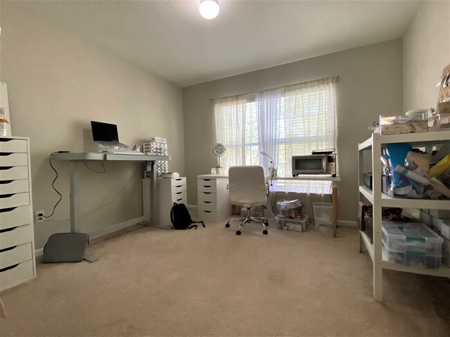 Building Photo - 4877 Castlegate Ct
