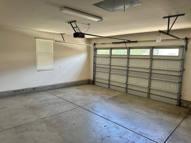 Building Photo - Spacious 4 Bed, 3 Bath House in Mountain House, CA