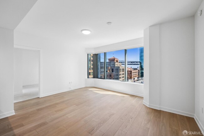 Building Photo - 280 Spear St