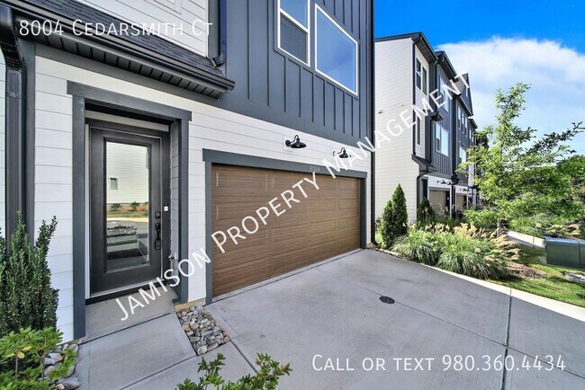 Building Photo - 8004 Cedarsmith Ct