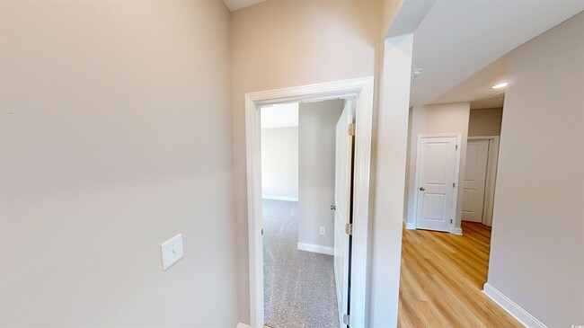 Building Photo - 1072 Moen Lp