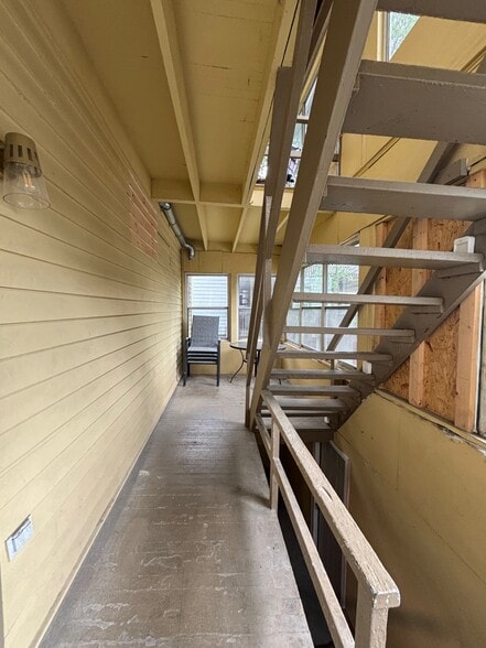 Back Porch - 130 Woodlawn Ave