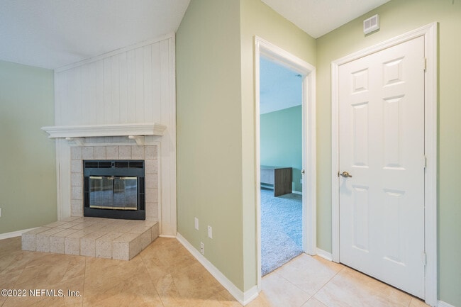 Building Photo - 111 Cranes Lake Dr