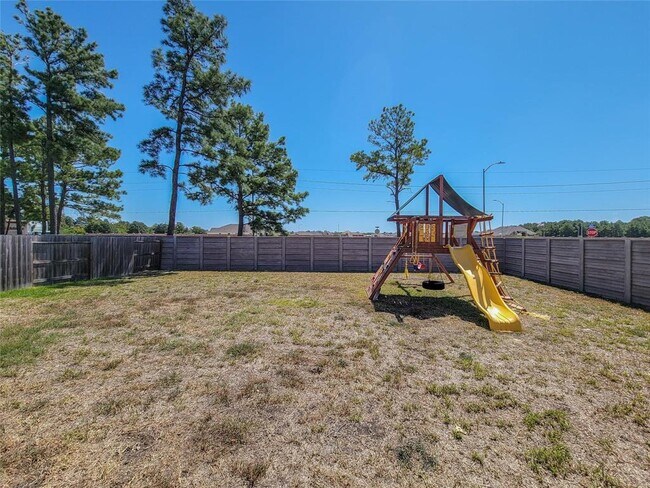 Building Photo - 2211 E WInding Pines