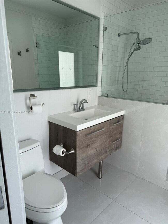 Building Photo - 3618 Palmarito St