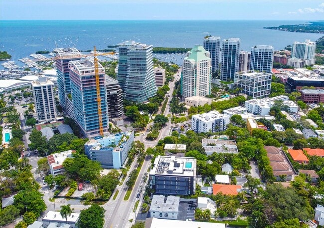 Building Photo - 3156 SW 27th Ave