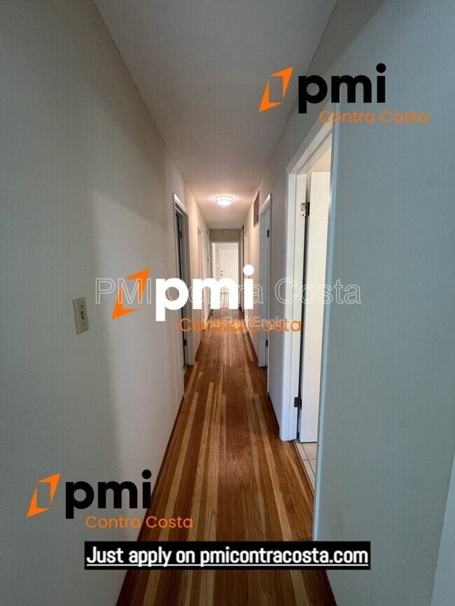 Building Photo - 1173 Las Juntas Way
