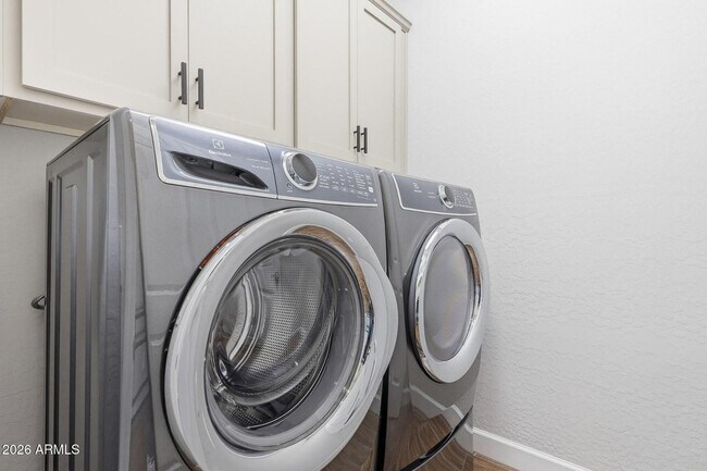 Building Photo - 5113 N 207th Dr