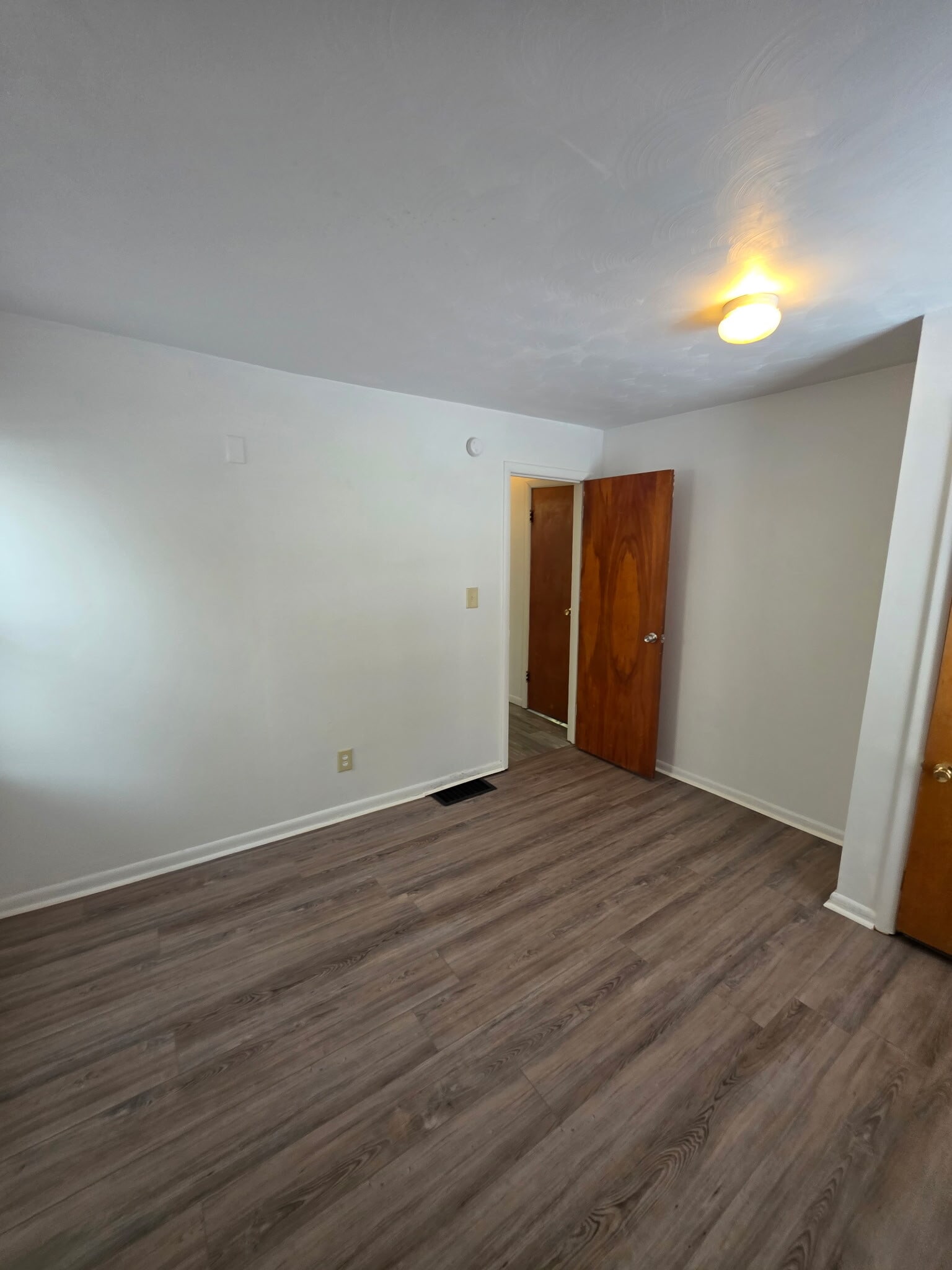 Building Photo - 825 Garfield Ave