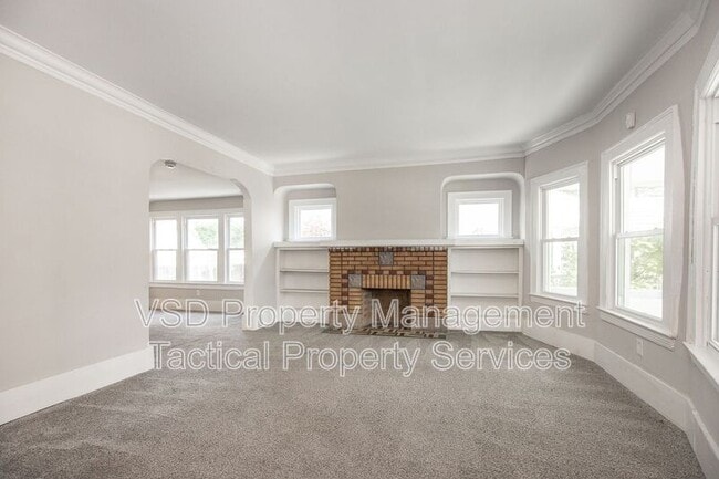 Building Photo - 3692 E 147th St