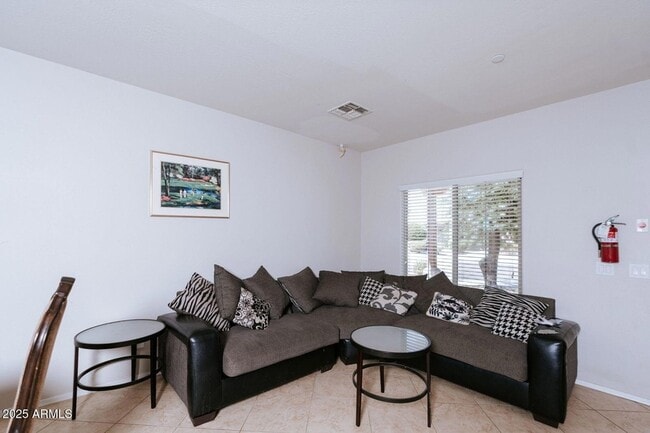 Building Photo - 19367 W Madison St