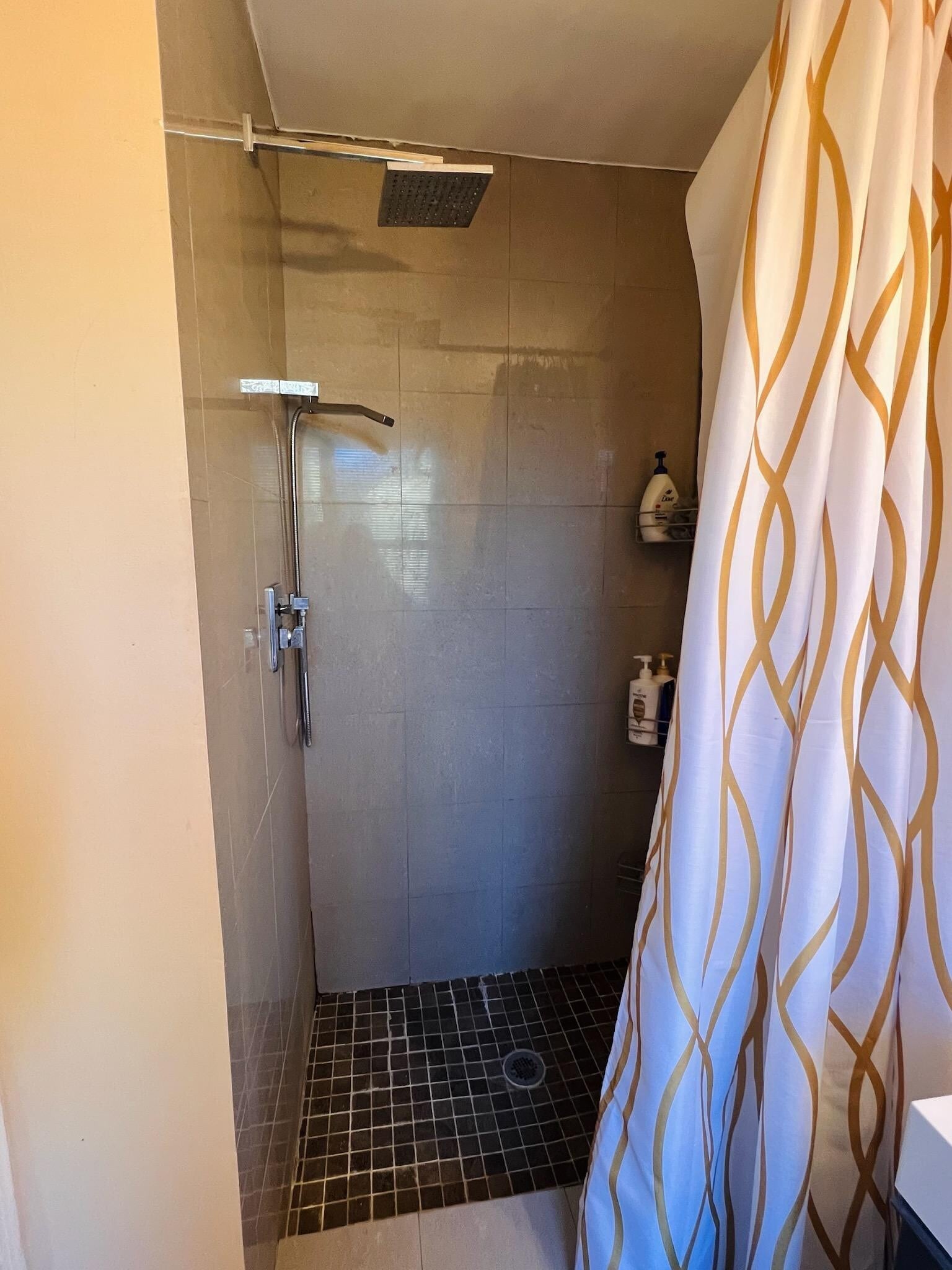 Top Floor Shower - 3415 Hickory Ave