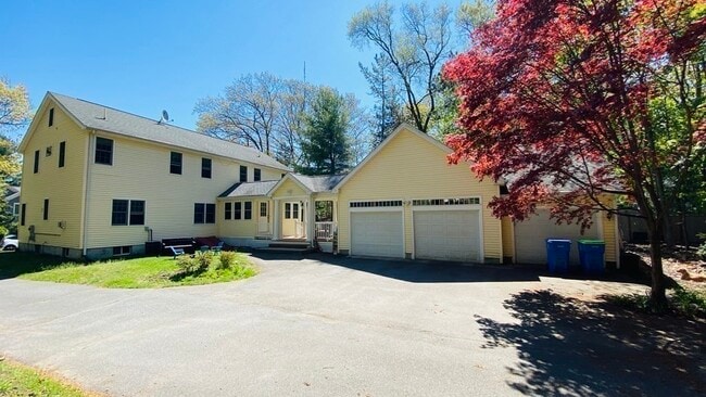 Building Photo - 29 Burke Ln