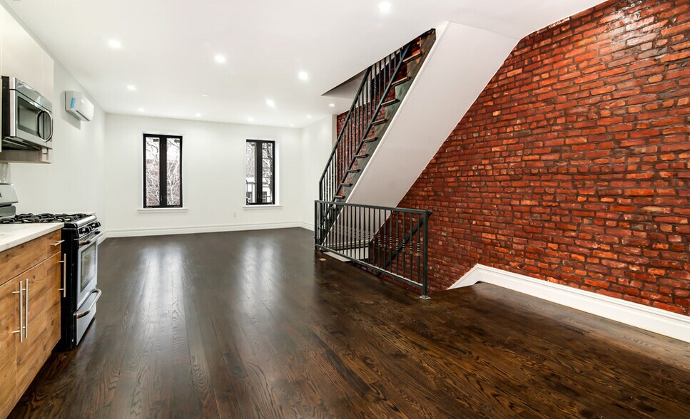Building Photo - 629A Madison St