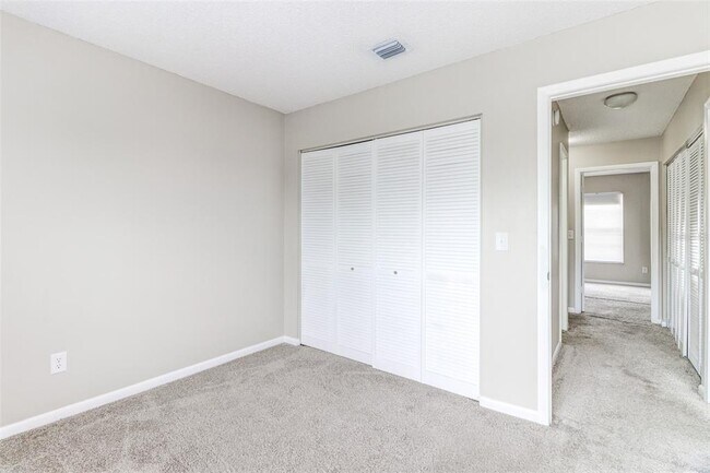 Building Photo - 10315 Fernbrook Ln