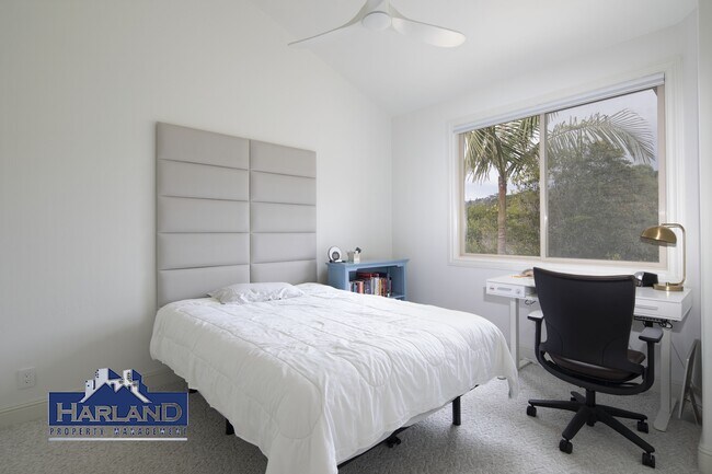 Building Photo - 760 Bonair Pl