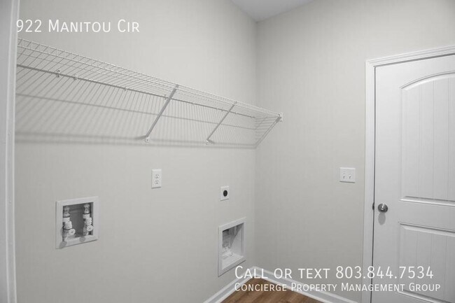 Building Photo - 922 Manitou Cir