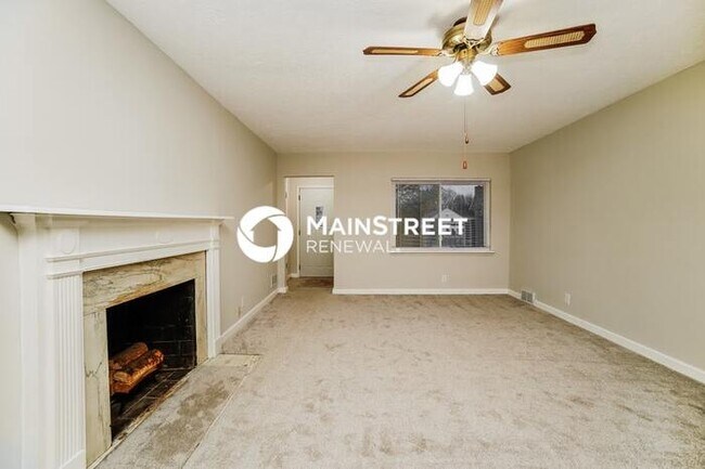 Building Photo - 3 Bedroom Pet-Friendly Home in COLUMBUS, OH with Main Street Renewal