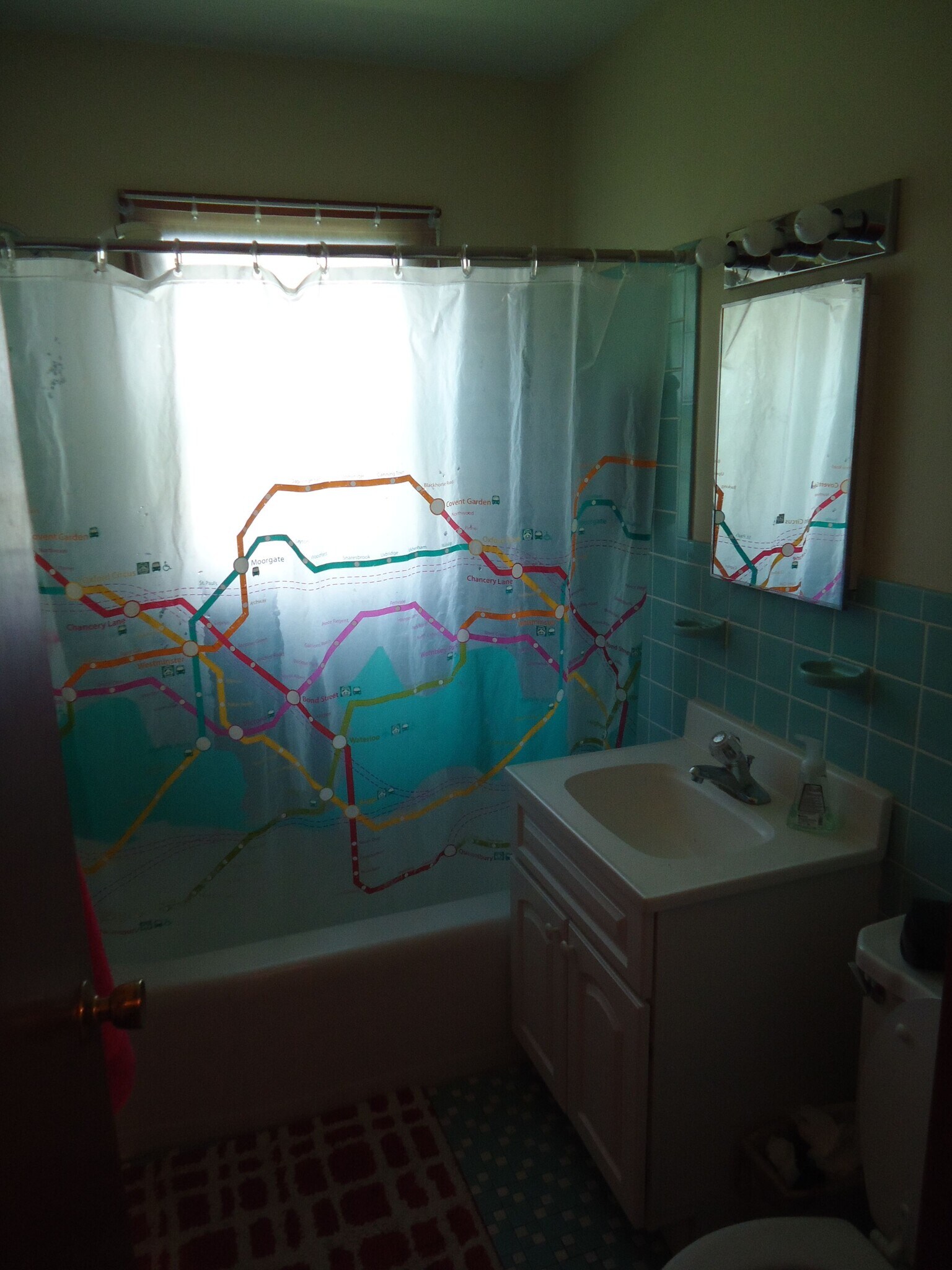 Floor 2 bathroom (updated photos coming) - 3522 Holmes Ave