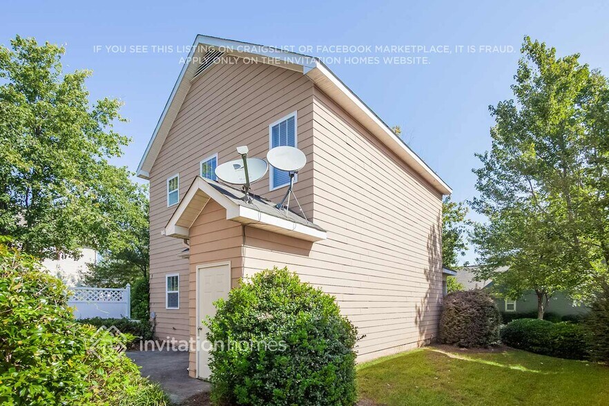 Building Photo - 8230 Townley Rd