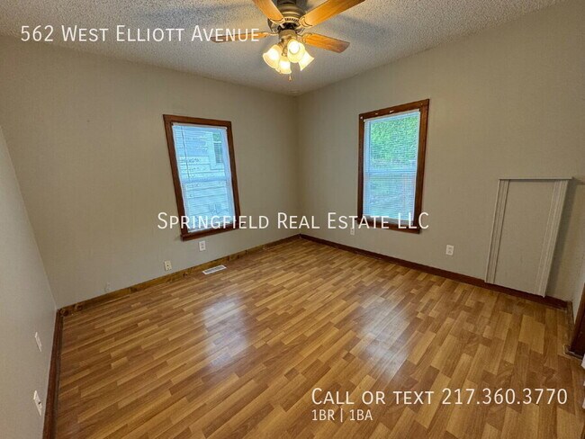 Building Photo - 562 W Elliott Ave