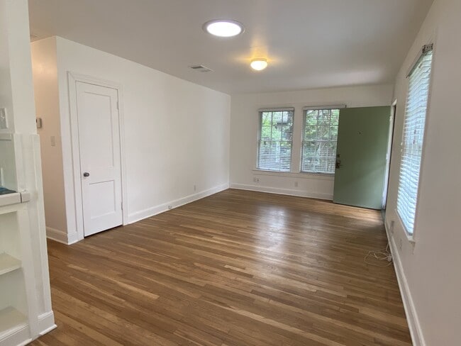 Building Photo - 3911 Avenue F