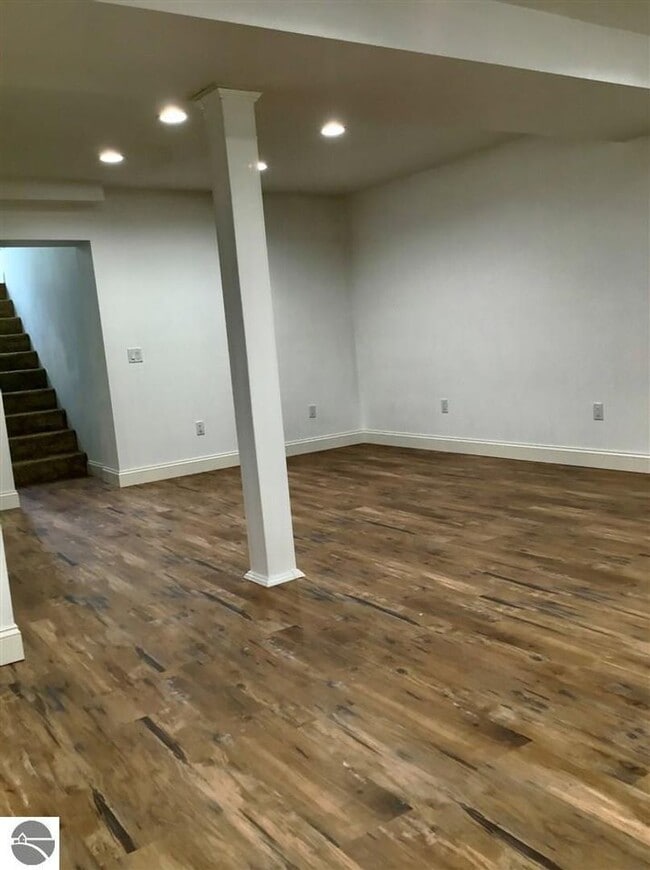 Building Photo - Step Into Luxury and Style – Impeccably Re...