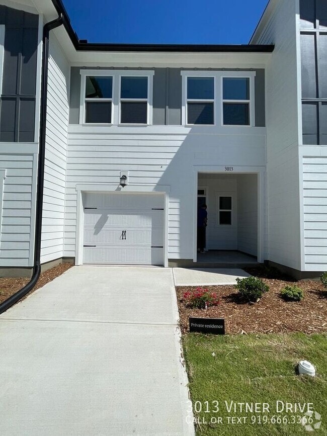 Building Photo - 3013 Vitner Dr