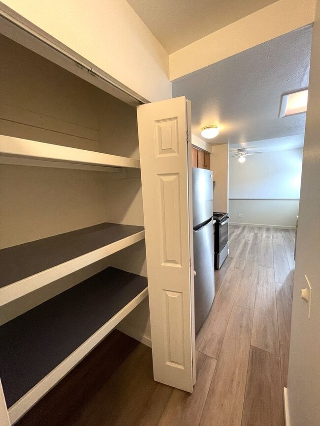 Building Photo - Beautiful 3-Bedroom, 3-Bath Home With Grea...