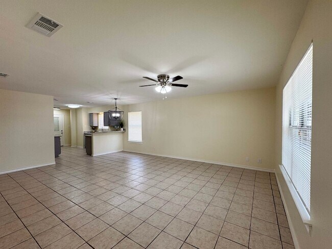 Building Photo - 304 Anthony Ln