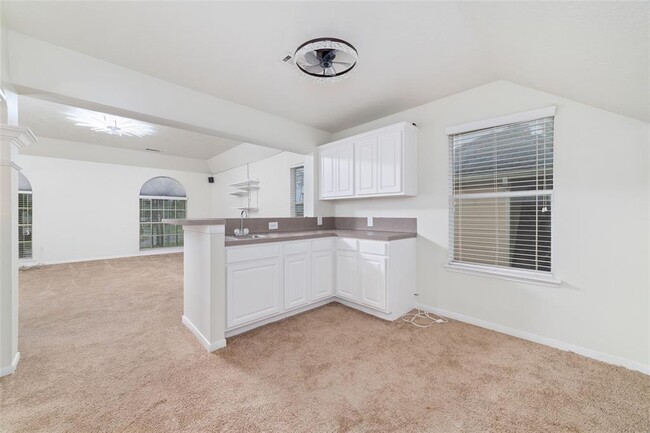 Building Photo - 10711 Castle Hills Ct