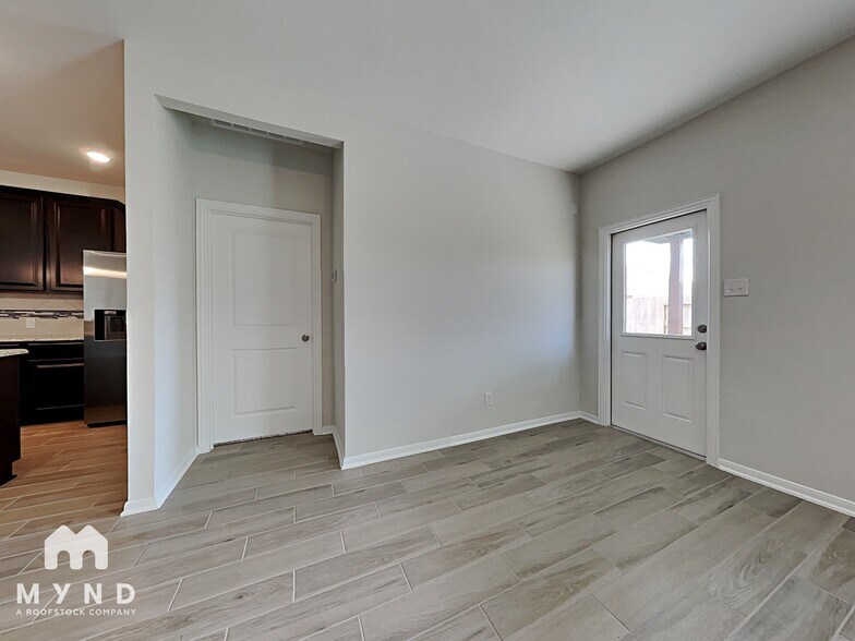 Building Photo - 13217 Villa Sola Dr