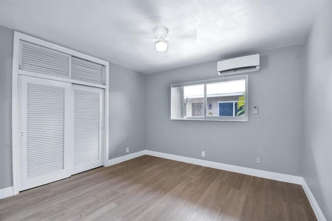 Building Photo - 4751 NE 21st Terrace