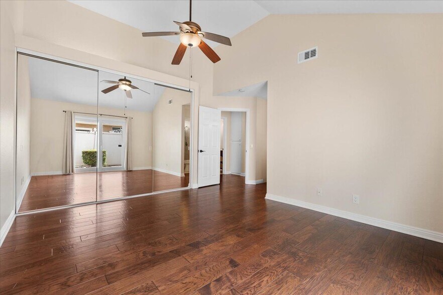 Building Photo - 6642 Brighton Pl