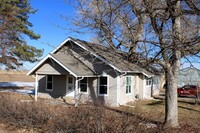 Building Photo - Charming Traditional Home in Serene Rural ...