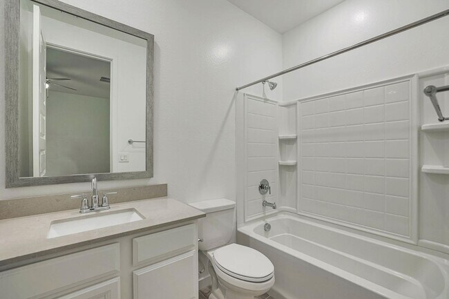 Building Photo - 12881 N 145th Dr