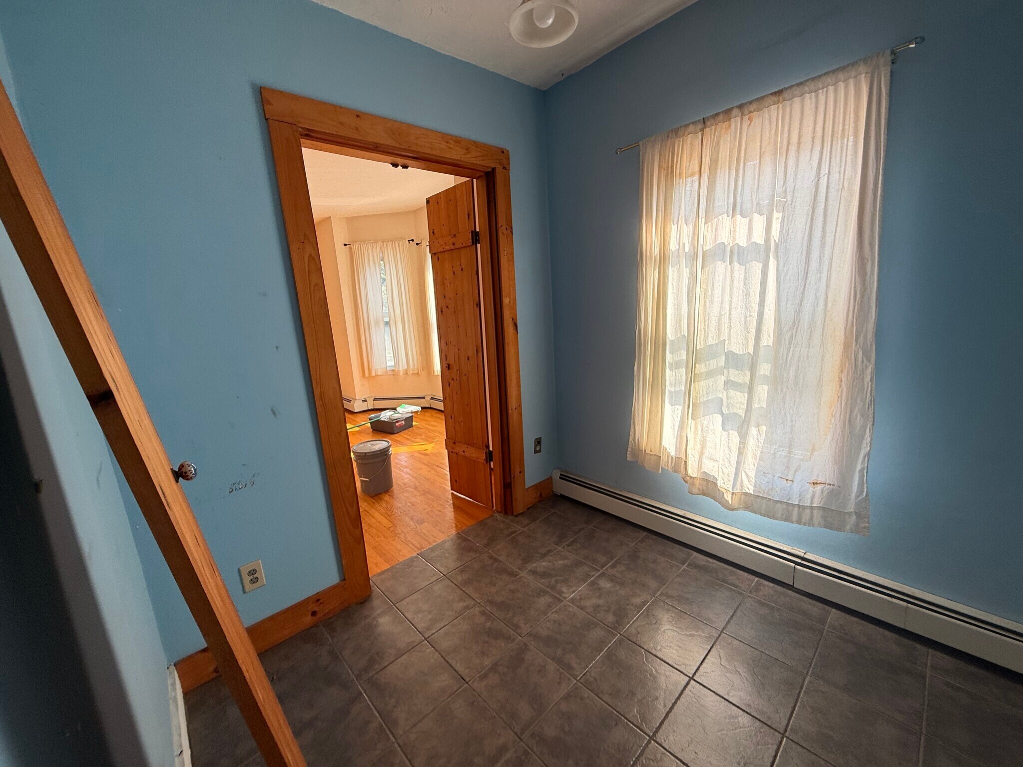 Building Photo - 54 Rossmore Rd