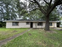 Building Photo - 124 Seaman Dr