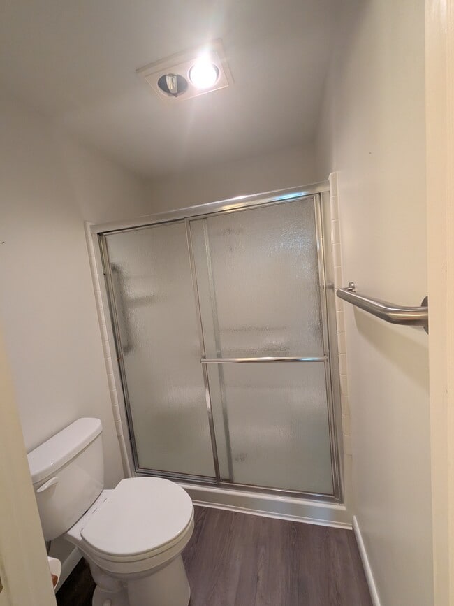 Building Photo - 1000 Fountain Terrace Dr