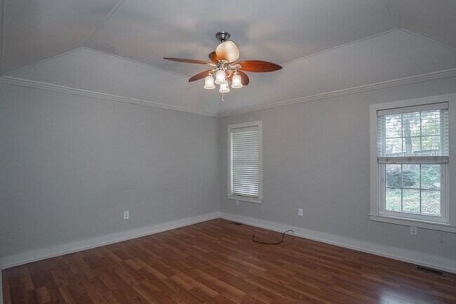 Building Photo - Adorable 3 Bedroom Sherwood Home